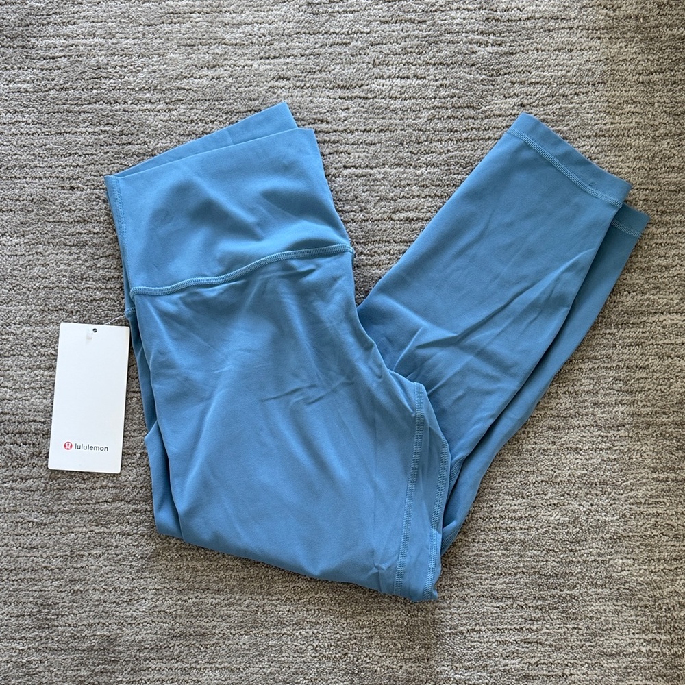 BNWT Lululemon Athletica Align HR leggings 25” Sky Blue size 14